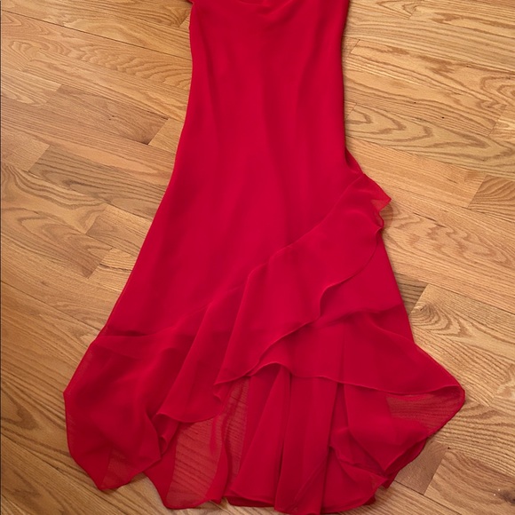 Chic Red High-Low Dress 💃 - Picture 3 of 5